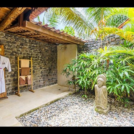 Louka Beach Bali Tianyar Exterior photo